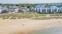 Oceanfront Cozy Beach Duplex - Beach