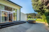 Casa Sol - Private Large Pool & Nature Retreat Hotels in Cela