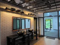 Cat Ba Wistaria Hotel - Pool & Massage