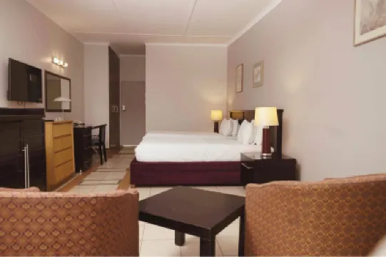 Safari Lodge Hotel di 