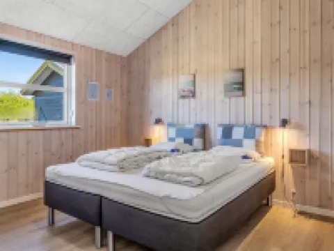 "Minke" - 2.2km from the Sea