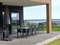 "Hildegunda" - 600m from the sea فنادق في Sjolund