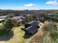 "Gillis" - 900m from the Sea