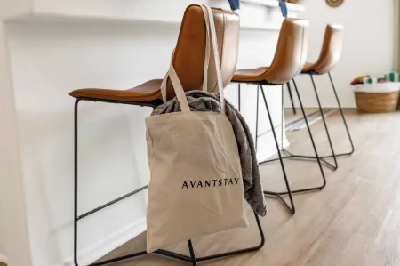 Sunny Palms by AvantStay Near Empire Polo Club