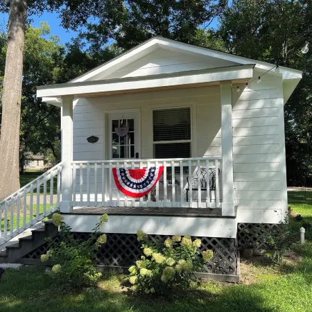 Benefield House Bed & Breakfast
