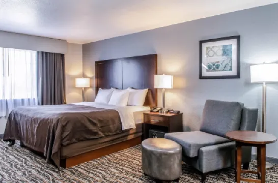 Clarion Hotel by Humboldt Bay