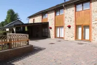 Renovated Farmhouse Quiet Location with Garden, Terrace, Ideal for Walks & Cycling