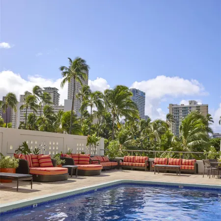 DoubleTree by Hilton Alana - Waikiki Beach