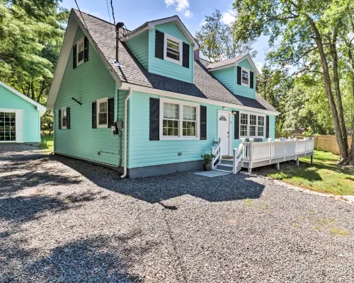 Game Room, Community Beach: Pocono Home! Hotels in Tunkhannock Township