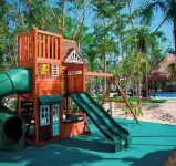 Beautiful house situated between the jungle and the sea- Pool/Bikes