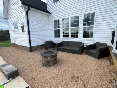 Quiet peaceful Stone mountain fun House with Pool ,Hot Tub￼ and vineyards near