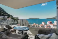 Penthouse with Sea View Rafailovici - Beach