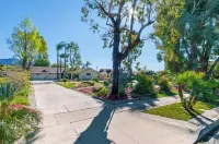 Luxury Tropical Modern Pool Estate/NO PARTIES 산베르날디노 호텔