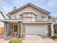 Peaceful Oakland Oasis w/ Private Yard! Hotels near Oakland Zoo