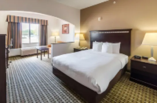 Quality Suites, Ft Worth Burleson