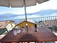 Garden Flat by Lake Maggiore Hotels in Oggebbio