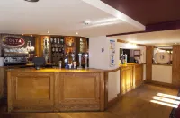 بريميير إن كريستشرش / هايكليفي فنادق في Barton on Sea