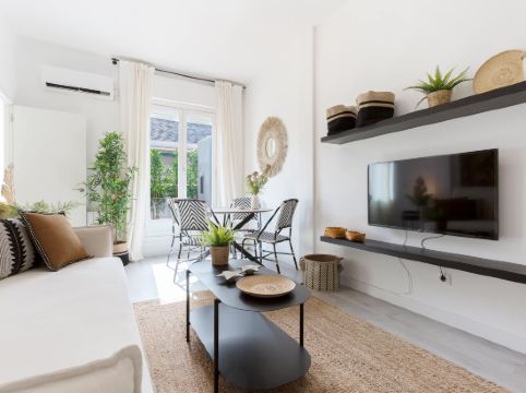 Charming apt near La Castellana. Modesto Lafuente