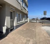 Cozy apartment on the seawall in Westende
