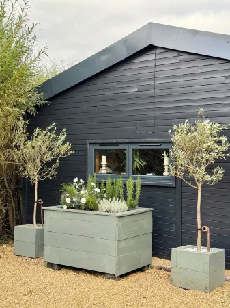 Willow Court Farm Studio West & Petting Farm, 8 Mins to Legoland & Windsor, 15 Mins to Lapland UK Отели рядом с достопримечательностью «Dramatica»