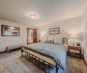 Spotted Bear Cabin For 6