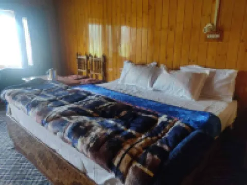 Roseland Cottage , Gulmarg