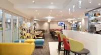 Holiday Inn Express AMIENS by IHG - Quầy bar