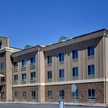 Holiday Inn Express & Suites GRANTS - MILAN by IHG
