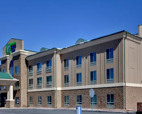 Holiday Inn Express & Suites GRANTS - MILAN by IHG Hotels in Grants