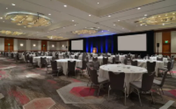 洛伊斯荷里活酒店