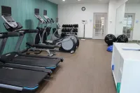 Holiday Inn Express & Suites TULARE by IHG - Gym