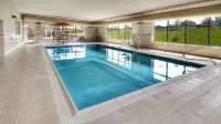 Holiday Inn Express & Suites PITTSBURGH SW - SOUTHPOINTE by IHG - Parkplatz