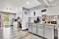 라마다 리미티드 & 스위트 오브 블루밍턴 블루밍턴 호텔