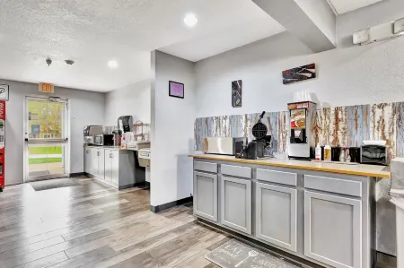 Ramada Limited Bloomington