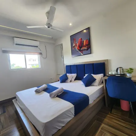 Hotel Lakhdatar