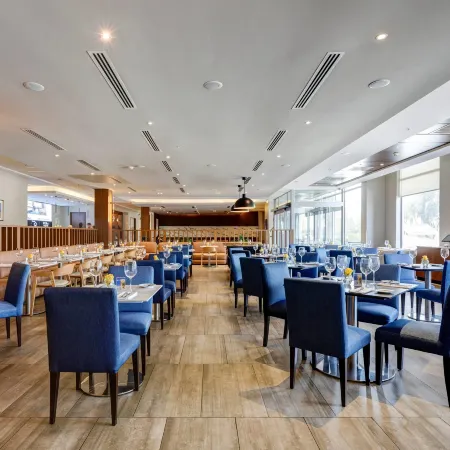 WYNDHAM SANTIAGO AIRPORT