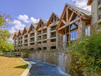 Hilton Grand Vacations Club Paradise Point Hollister Hotels in Ridgedale