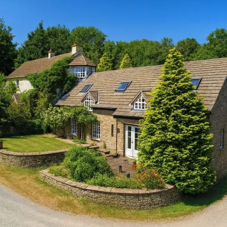 The Hillis Farmhouse - 6 Bed - Sleeps 11 - Pets