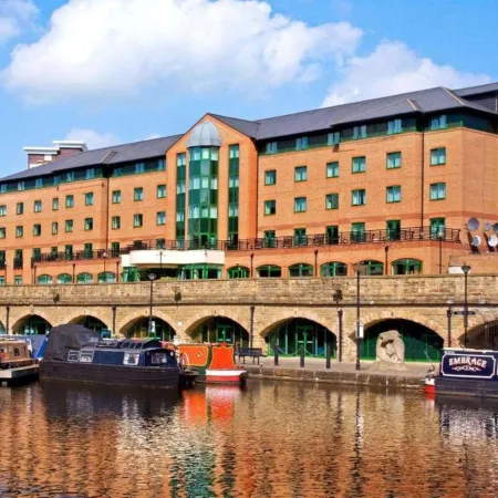 Sandman Signature Sheffield Quays Hotel Отели в г. Шеффилд