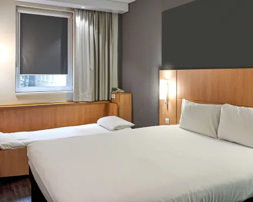 Holiday Inn Express Skopje City Centre โรงแรมในสโกเปีย