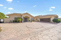 Private Beach Ocean Front Boat Dock Tiki Bar