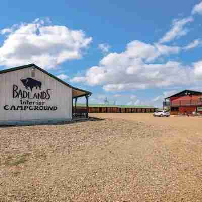 Badlands Hotel & Campground Hotel Exterior