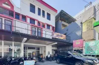 Urbanview Hotel Yasmin Makassar by RedDoorz - Wifi