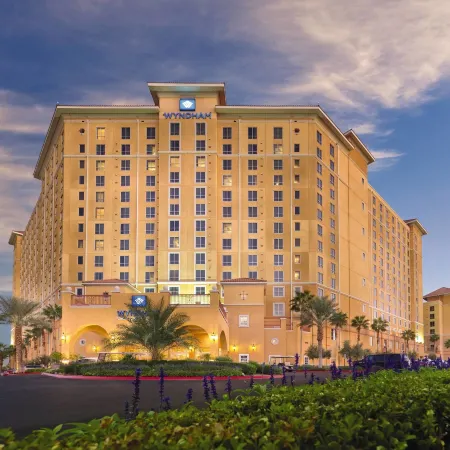 Club Wyndham Grand Desert Отели рядом с достопримечательностью «Колесо обозрения High Roller»