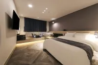 Sokcho Brooklyn Hotel - موقف سيارات