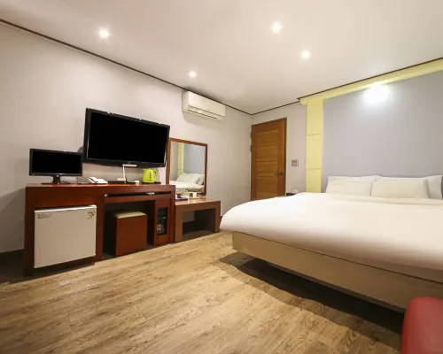 Yangpyeong Hyundae Motel Hotels near وا غاليري