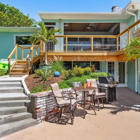 Mango Shores