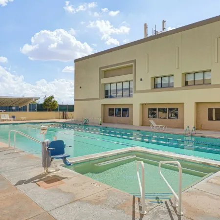 Quiet Townhome w/ Mountain Views in Green Valley