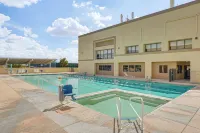 Quiet Townhome w/ Mountain Views in Green Valley - 3 stjerner