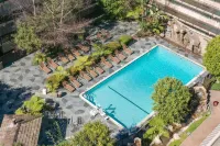 DoubleTree by Hilton Torrance - South Bay - Rooftop Pools